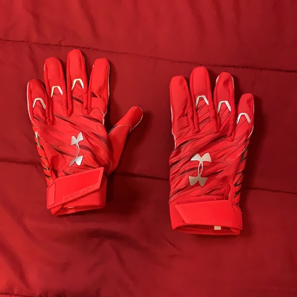 Under Armour Youth large football gloves - Picture 2 of 2